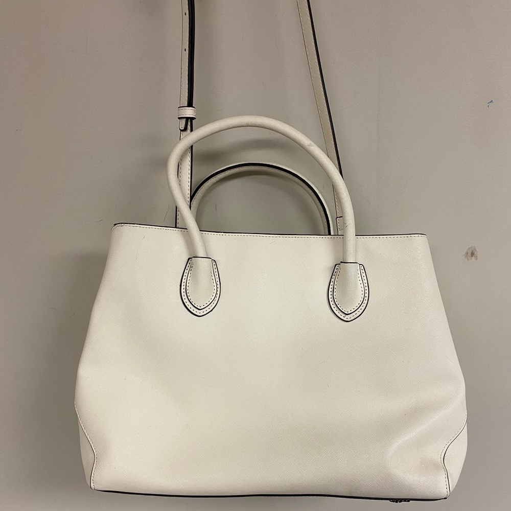 Crown & Ivy Clasp Shoulder Bag - Picture 5 of 8